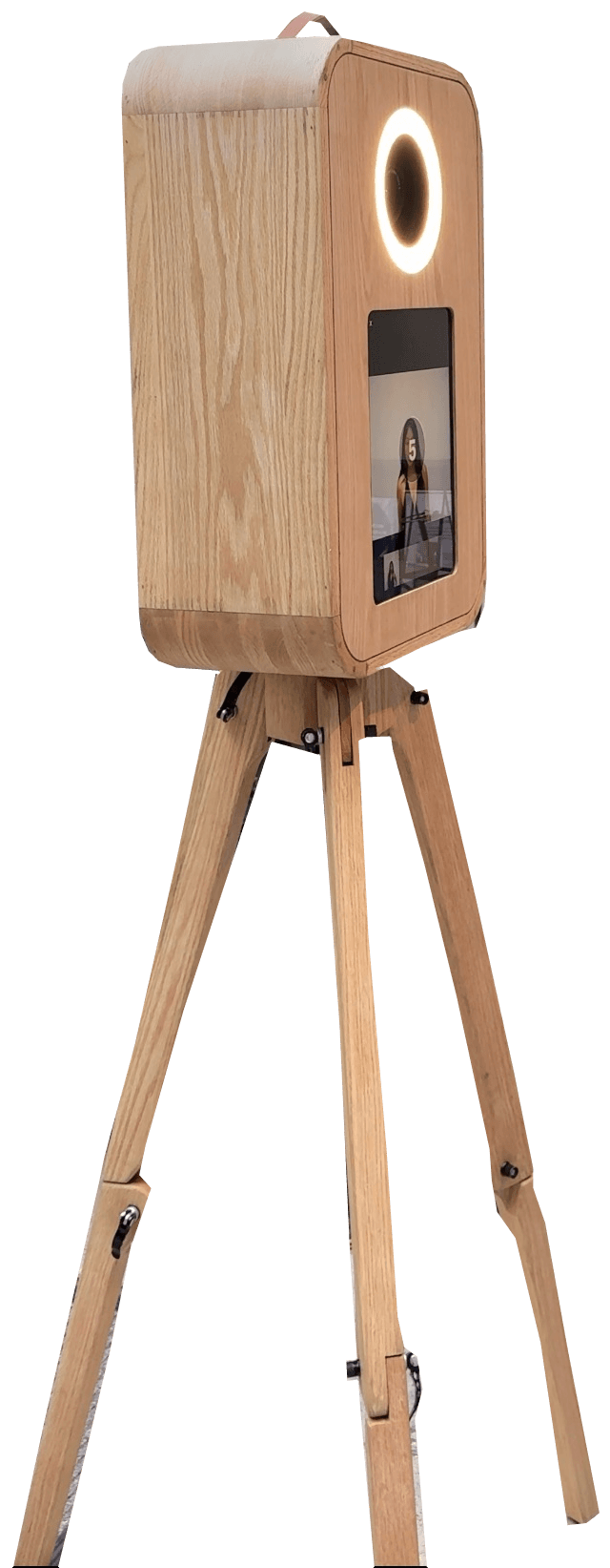 PIXÜ wooden photobooth with its illuminated camera ring and wooden tripod